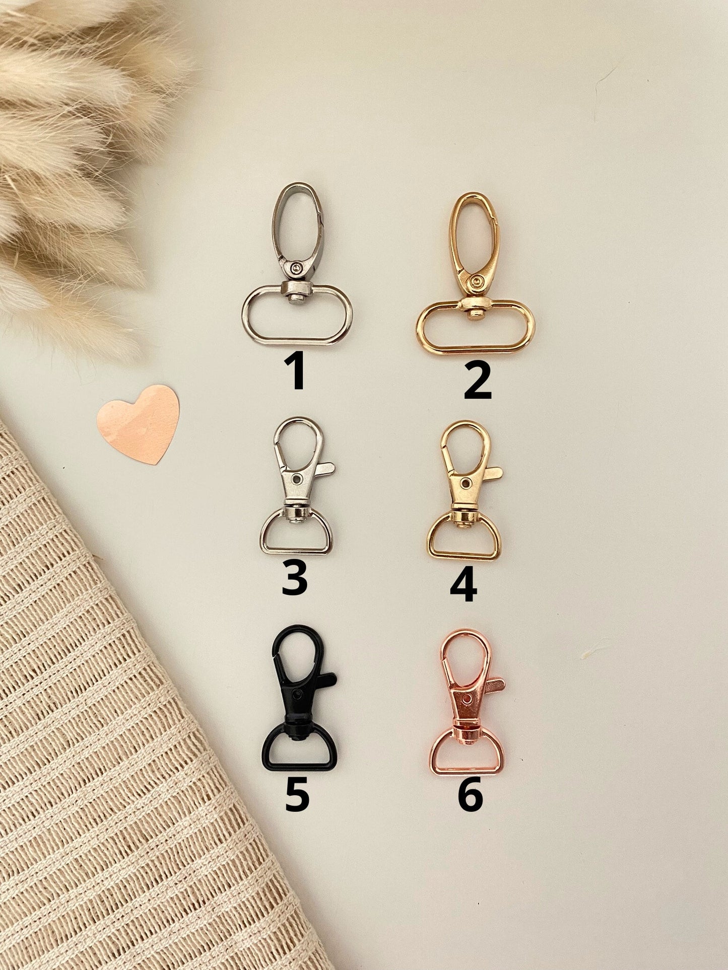 Makramee Schlüsselanhänger | Geschenkkarte mit Mini Trockenblumenstrauß | Geburtstagsgeschenk mit Namen |