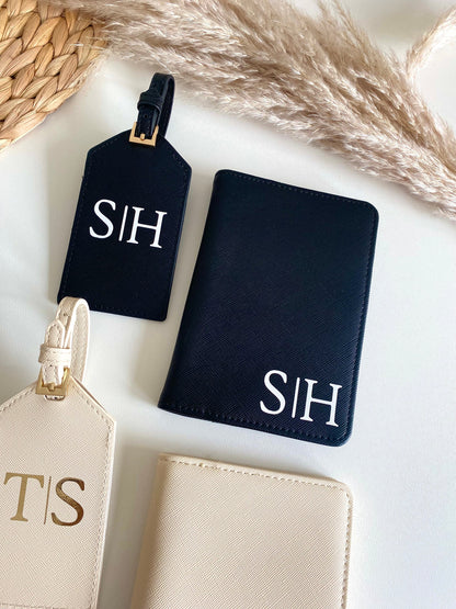 Personalisiertes Set Reisepasshülle + Kofferanhänger mit Initial | Personalisiertes Geschenk Frau Mama Freundin | Reisepass | Urlaub