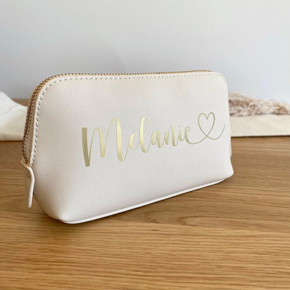 Personalisierte Kosmetiktasche aus Kunstleder mit Name und Herz