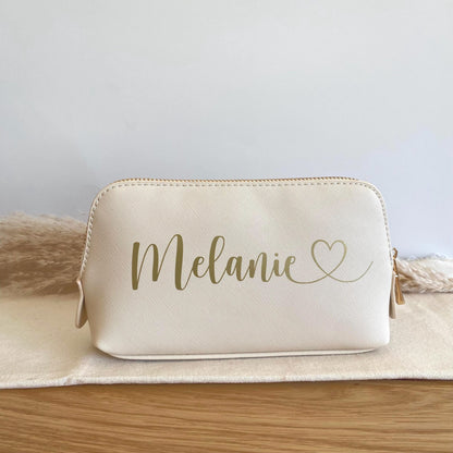 Personalisierte Kosmetiktasche aus Kunstleder mit Name und Herz