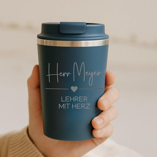 Geschenk Lehrer | Thermobecher | Abschiedsgeschenk | Schule Abschied | Dankeschön Geschenkidee | Becher mit Gravur Lehrerin mit Herz |