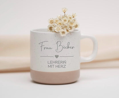 Geschenk Lehrerin | Abschiedsgeschenk | Schule Abschied | Dankeschön Geschenkidee | Tasse mit Gravur Lehrerin mit Herz | Kaffeetasse