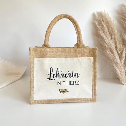 Personalisierte Jutetasche „mit Herz“ für Lehrerin und Erzieherin
