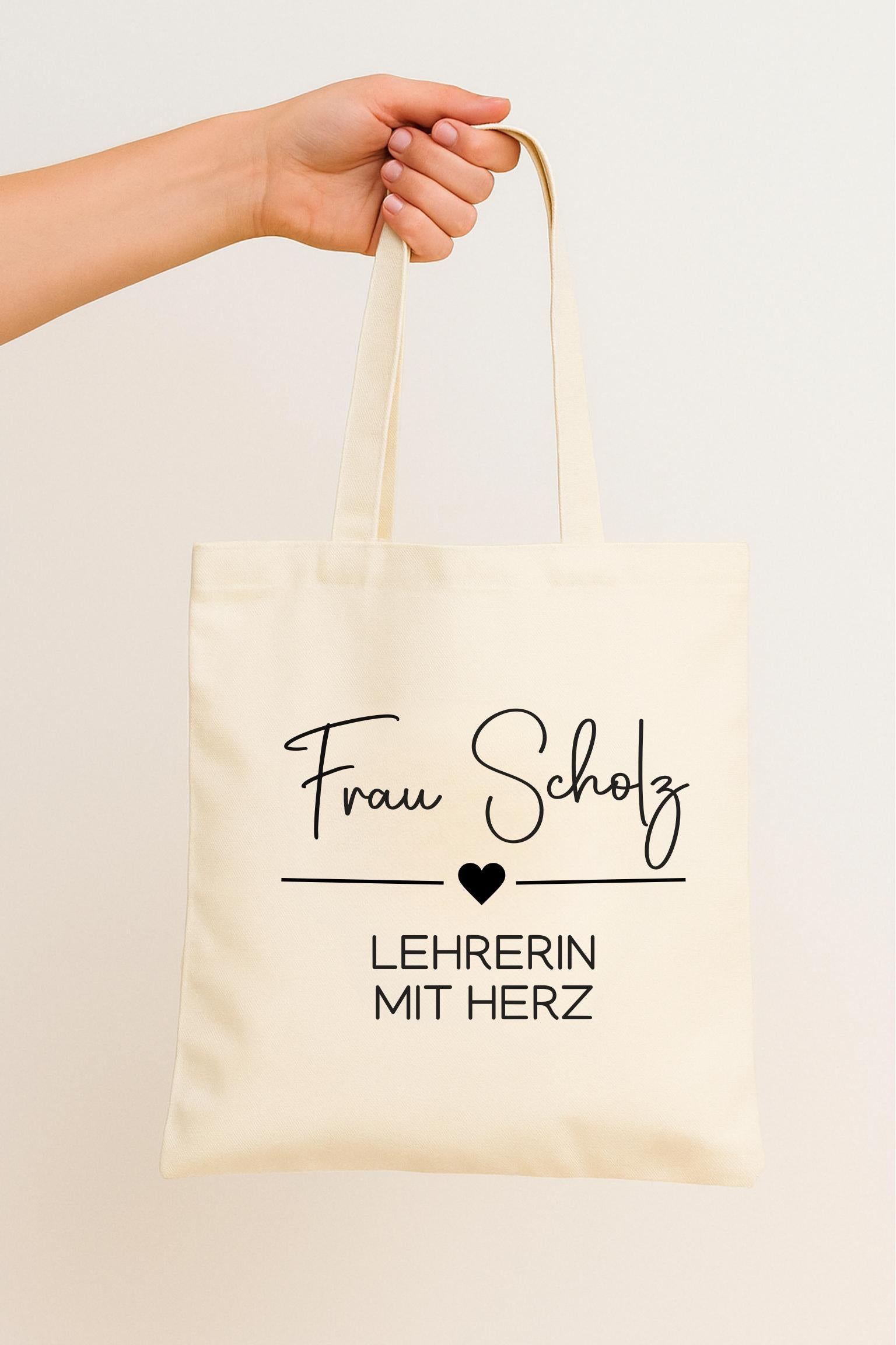 Personalisierte Stofftasche „mit Herz“ für Lehrerin und Erzieherin