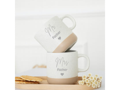 Personalisierte Keramiktasse „Mr / Mrs“ zur Hochzeit
