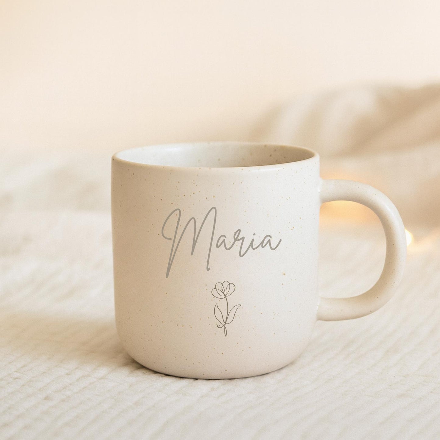 Personalisierte Keramiktasse mit Namen und Motiv