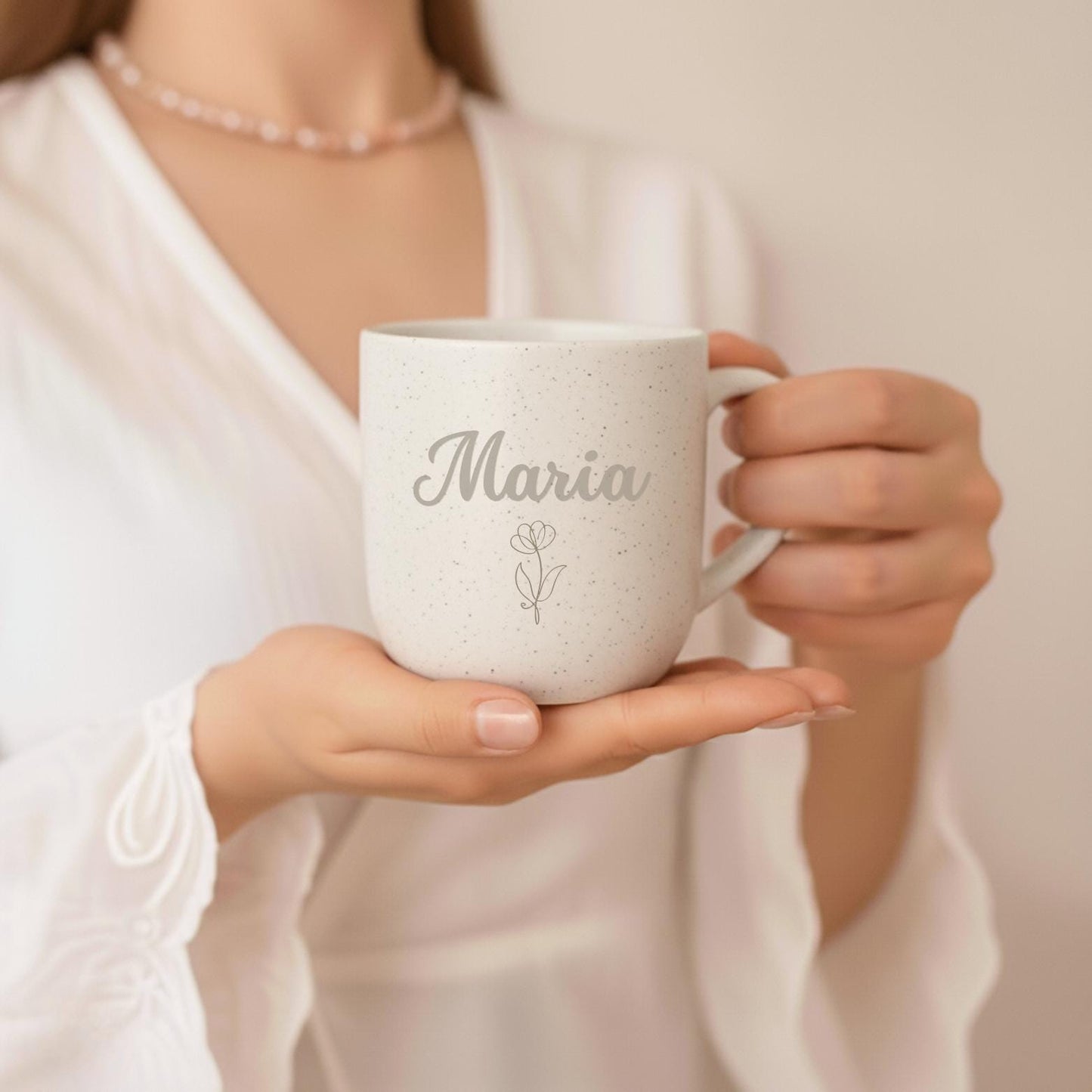 Personalisierte Keramiktasse mit Namen und Motiv