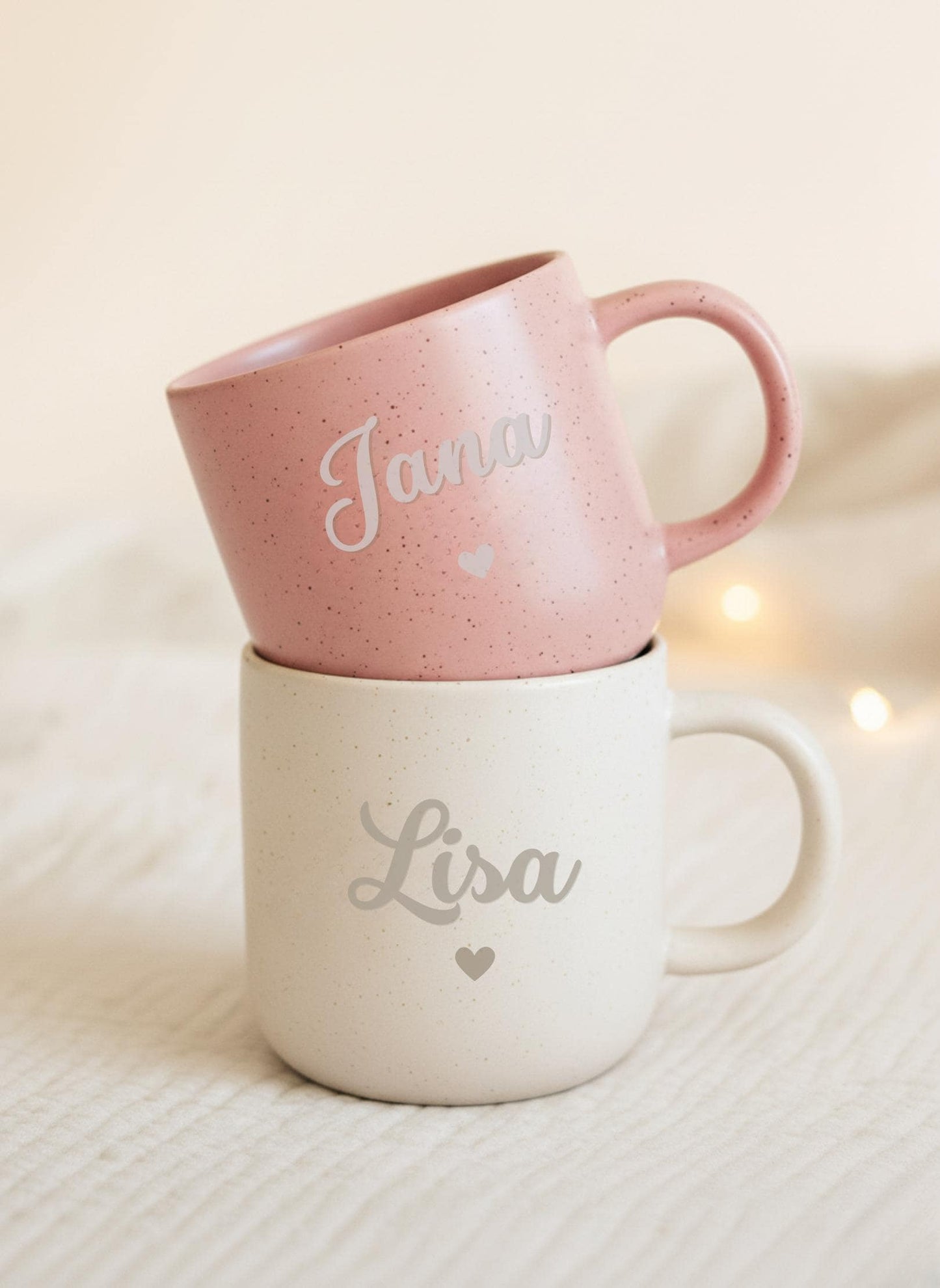 Personalisierte Keramiktasse mit Namen und Motiv