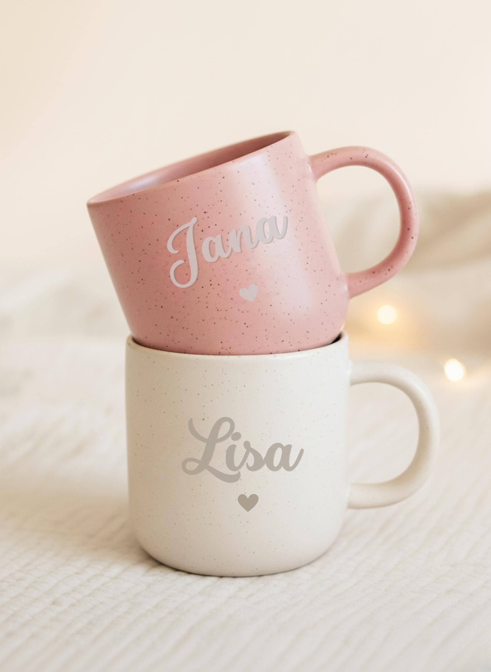 Personalisierte Keramiktasse mit Namen und Motiv
