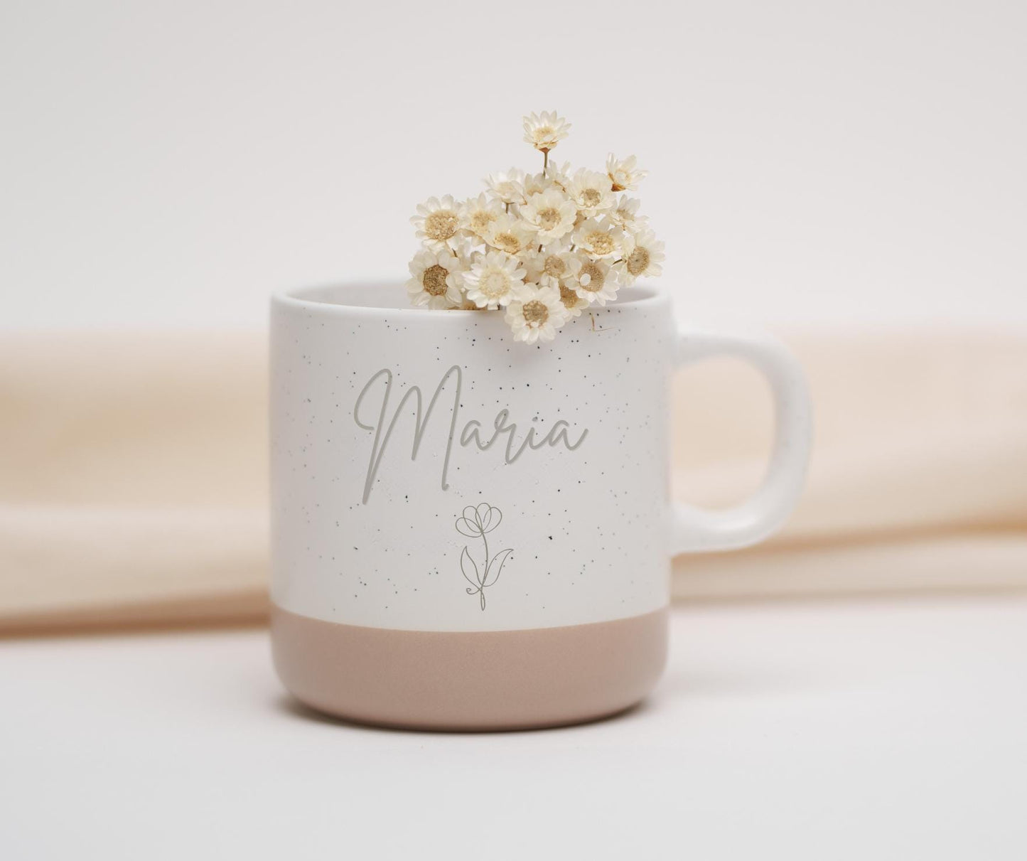 Personalisierte Keramiktasse mit Namen und Motiv