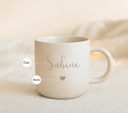 Personalisierte Keramiktasse mit Namen und Motiv