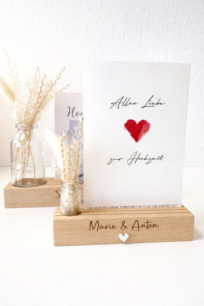 Personalisierter Kartenhalter aus Buchenholz mit Namen und Hochzeitsdatum