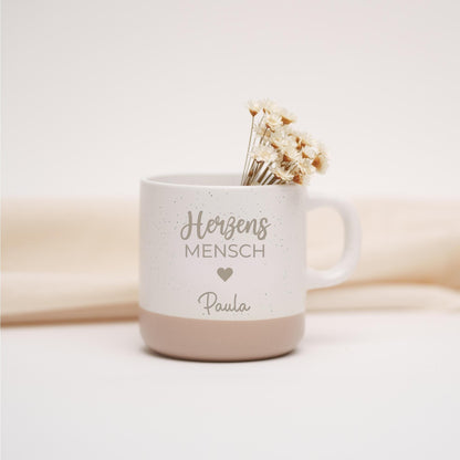 Personalisierte Tasse „Herzensmensch“ mit Name – Produktansicht 2