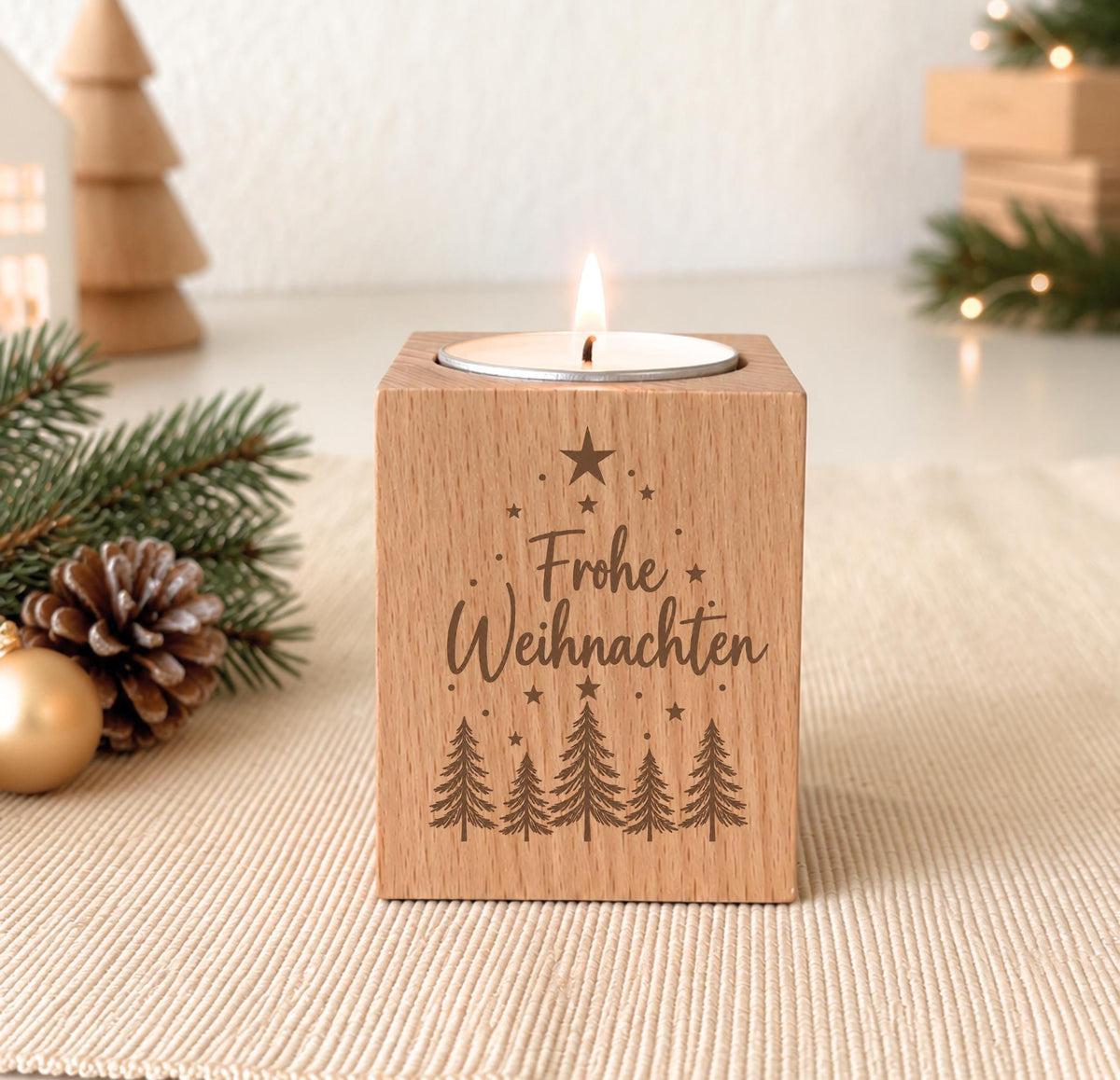 Teelichthalter aus Buchenholz zu Weihnachten