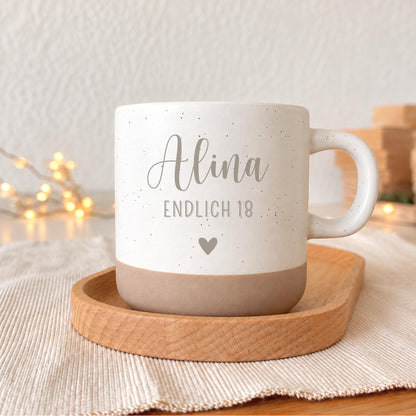 Personalisierte Tasse „Endlich 18“, 360 ml