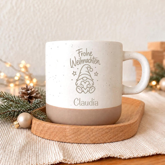 Weihnachtstasse mit Wichtelmotiv & Name, 360 ml