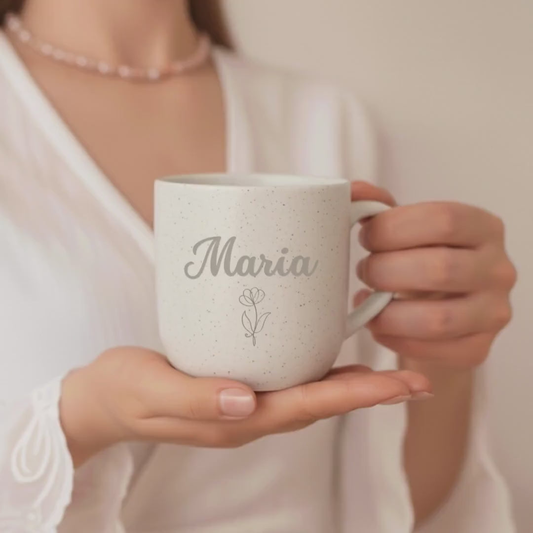 Personalisierte Keramiktasse mit Namen und Motiv