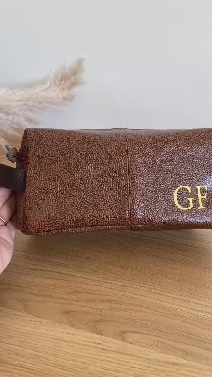 Personalisierbare Leder-Kulturbeutel Für Männer – Wasserdicht, Großes Fassungsvermögen, Mit Gravur